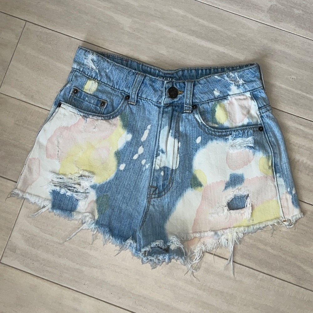 ✨BDG High-Rise Denim Shorts✨